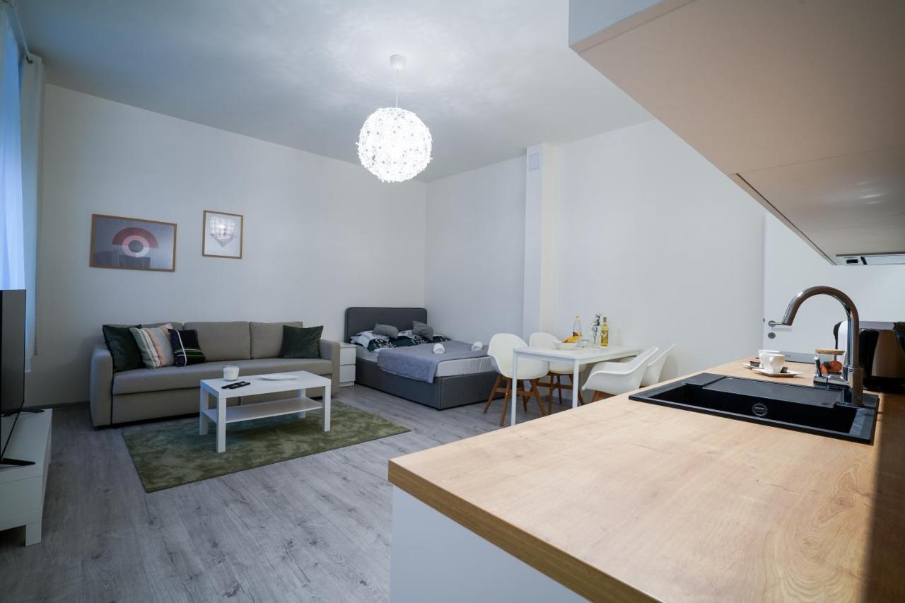 Lucy'S Apartments 2 Olomouc Ngoại thất bức ảnh